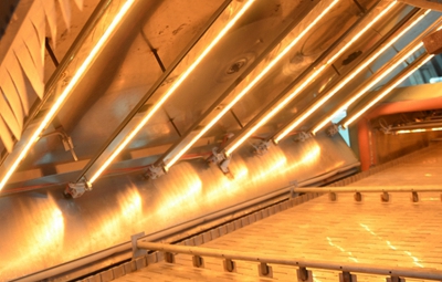 紅外加熱用什么控制溫度:固態(tài)繼電器、機(jī)械式繼電器或功率控制器?